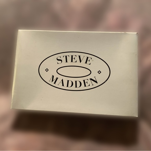 Girls report size 1 lace up boot microsuede - Picture 3 of 11